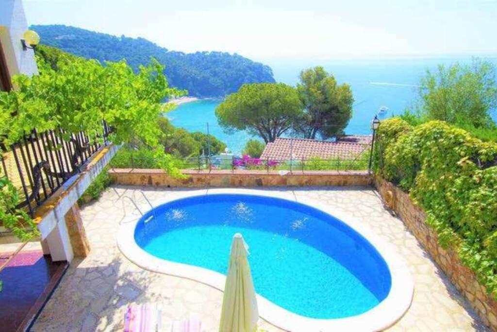 V&V Lloret: Mediterranean Villa with Panoramic Sea Views Lloret de Mar Exterior photo