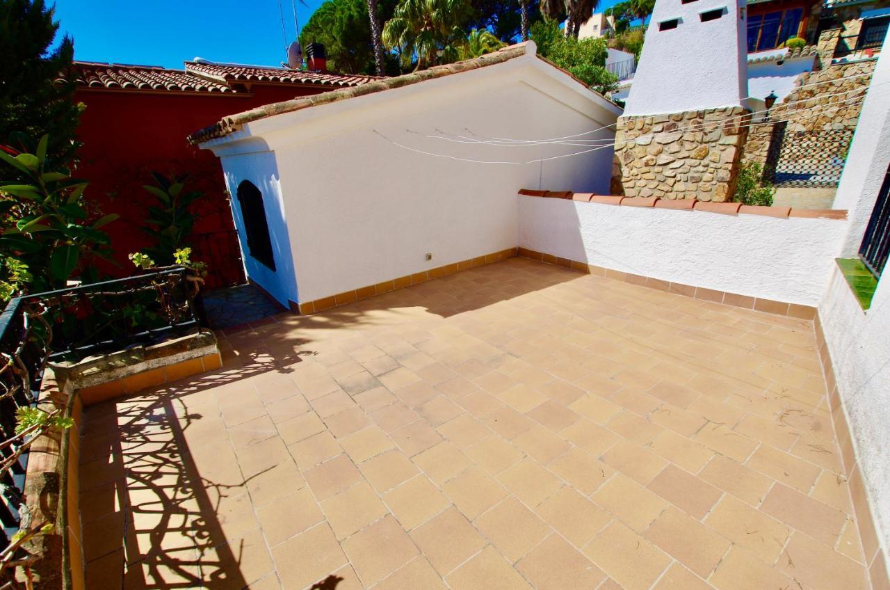 V&V Lloret: Mediterranean Villa with Panoramic Sea Views Lloret de Mar Exterior photo