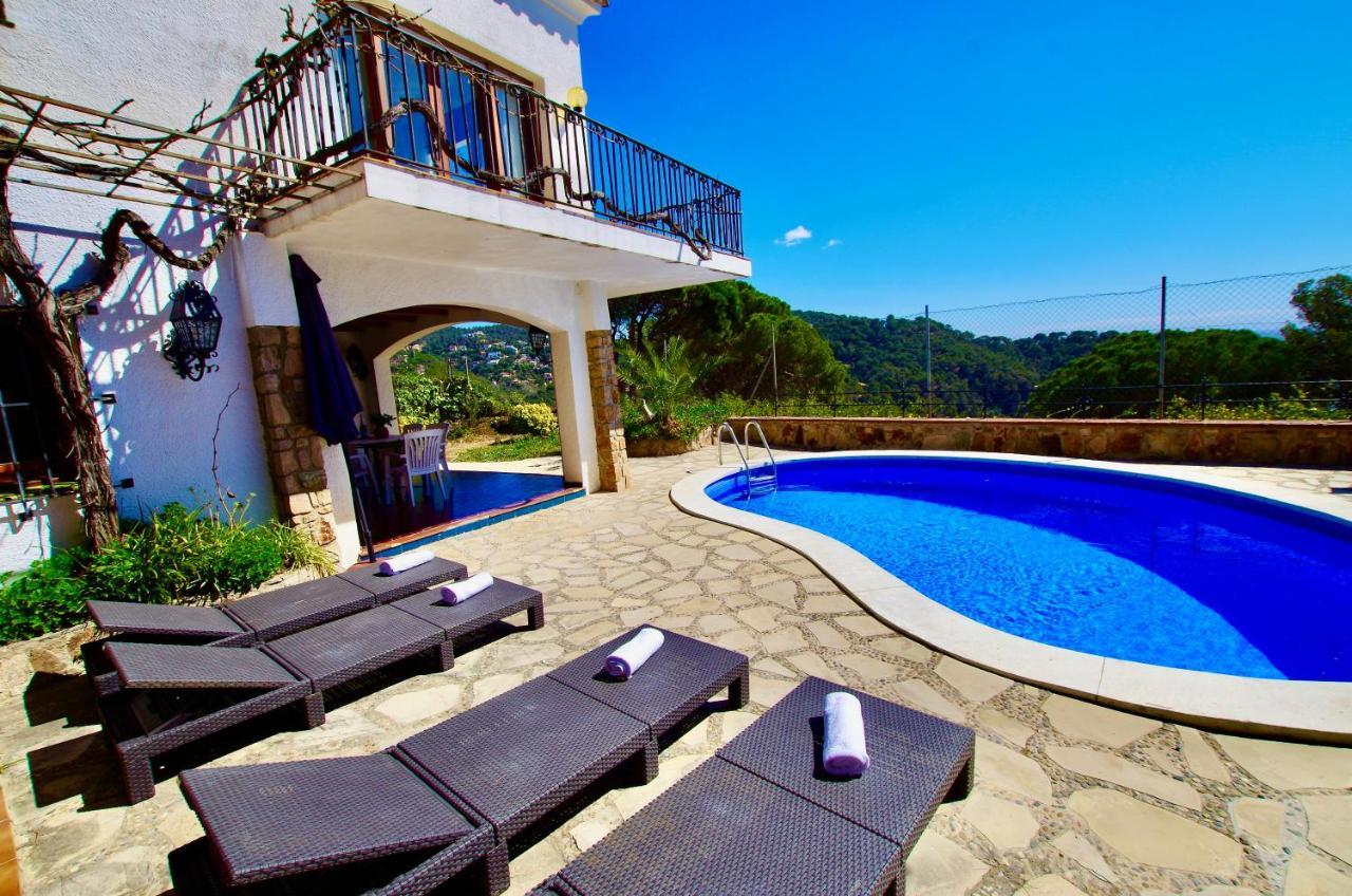 V&V Lloret: Mediterranean Villa with Panoramic Sea Views Lloret de Mar Exterior photo