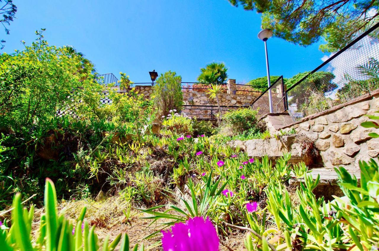 V&V Lloret: Mediterranean Villa with Panoramic Sea Views Lloret de Mar Exterior photo