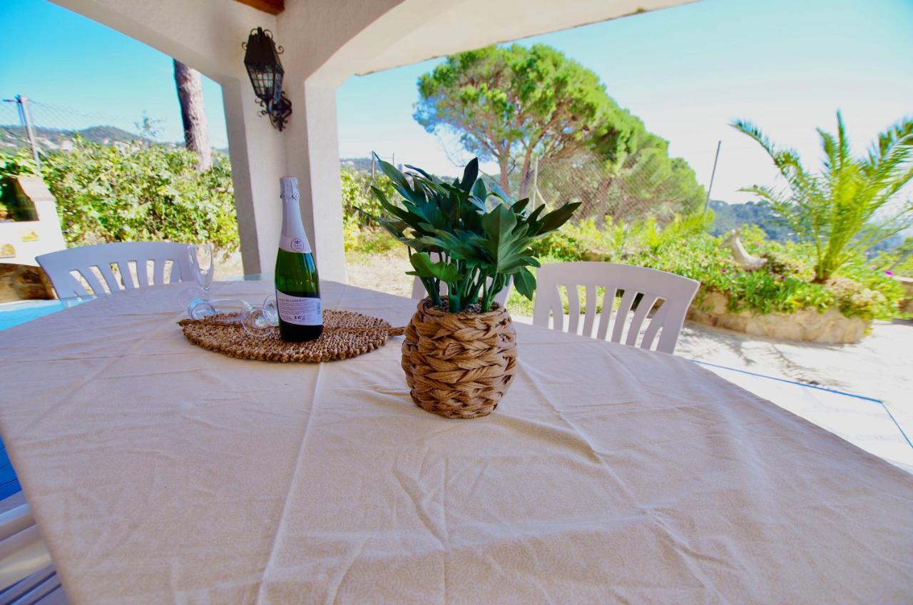 V&V Lloret: Mediterranean Villa with Panoramic Sea Views Lloret de Mar Exterior photo