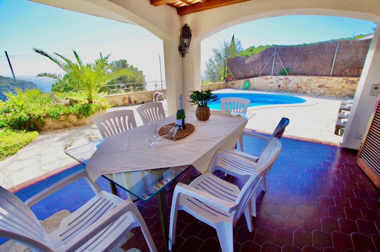 V&V Lloret: Mediterranean Villa with Panoramic Sea Views Lloret de Mar Exterior photo